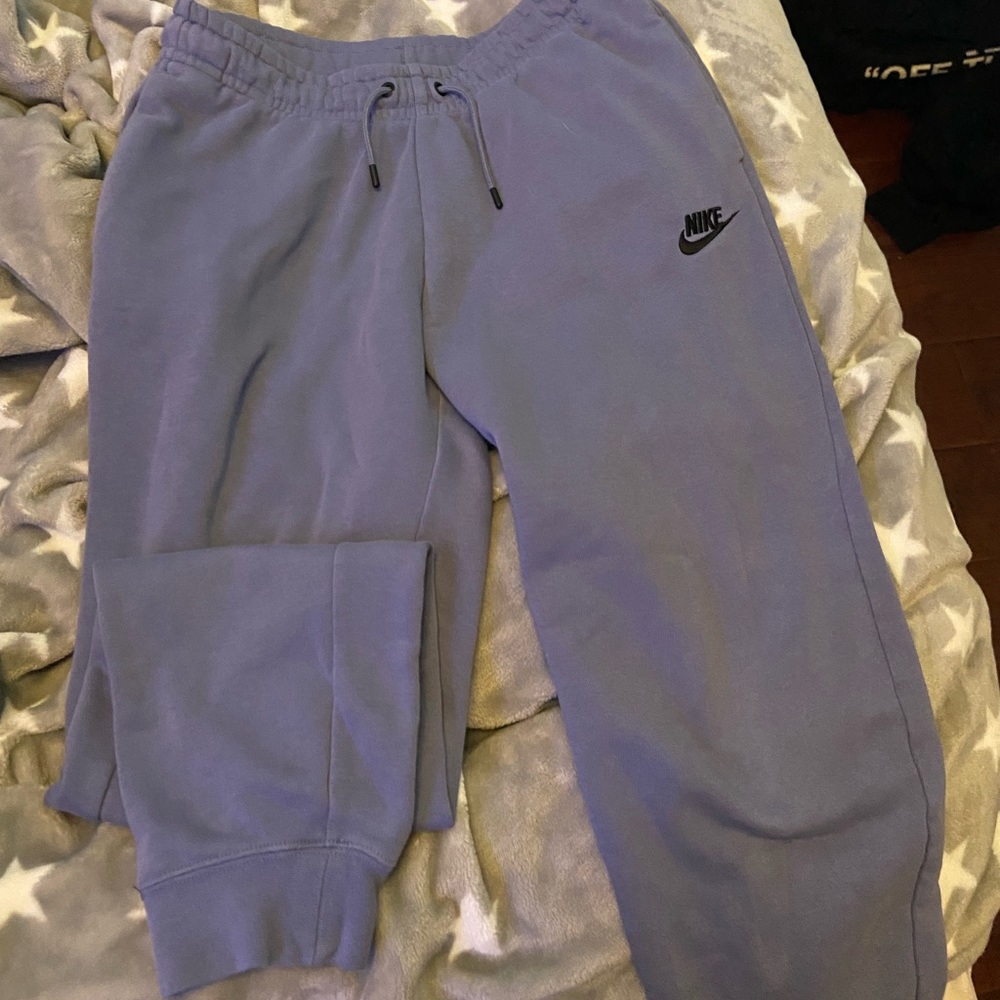 blue nike woman sweats